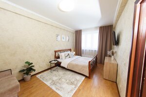 отель 2-х комн.  квартира  с балконом