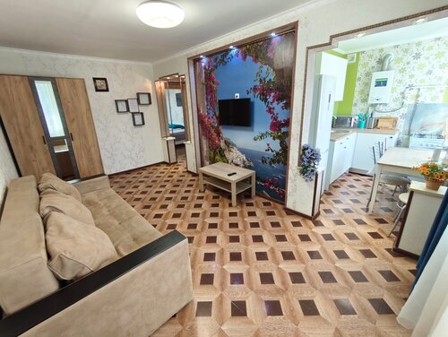 Квартира 3-комн. квартира на Рабоче-Крестьянской 39А в Гуково