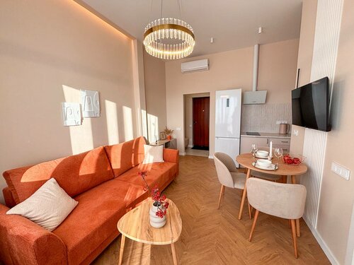 Апартаменты   Видовые апартаменты на 21 этаже с панорамным балконом и высокими потолками в Челябинске