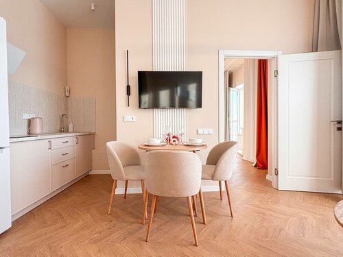 Апартаменты   Видовые апартаменты на 21 этаже с панорамным балконом и высокими потолками в Челябинске