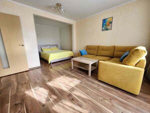 Квартира Квартира с 3мя раздельными кроватями в центре у жд вокзала на ул.Суворова, 143А