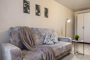 Апартаменты Бурова Петрова, 62