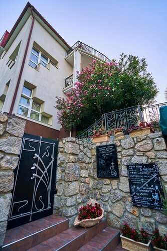 Гостиница Онейро в Алупке