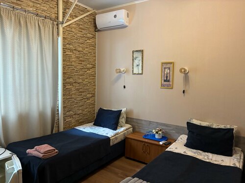 Апартаменты Эконом номер с общей кухней рядом с курортным парком в Горячем Ключе