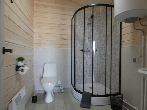 Таунхаус 4-х местный уютный домик с двухспальной кроватью Queen size (5) в Вервековке