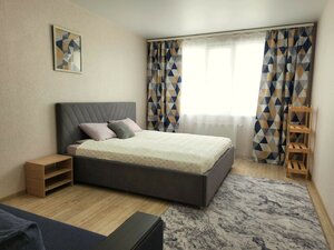 отель Каштановая 9