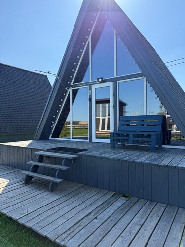 Загородный дом Дзержинский р-н, сельское поселение Угорское, д. Звизжи, Центральная ул., д. 5В в Самсонове