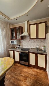 Апартаменты Ноябрьск, ул. Изыскателей д. 38А , кв. 21