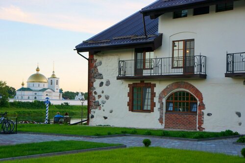 Гостиница Остров-Парк в Острове
