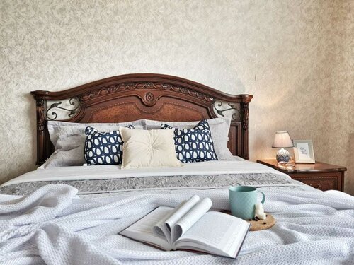 Квартира Просторная двухкомнатная квaртира недалеко от аэропорта на улице Комарова 127Б в Челябинске