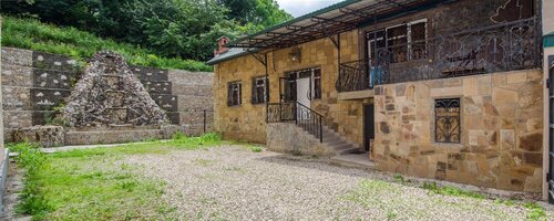 Таунхаус Дом на семью у Городской Больницы в Аликоновке