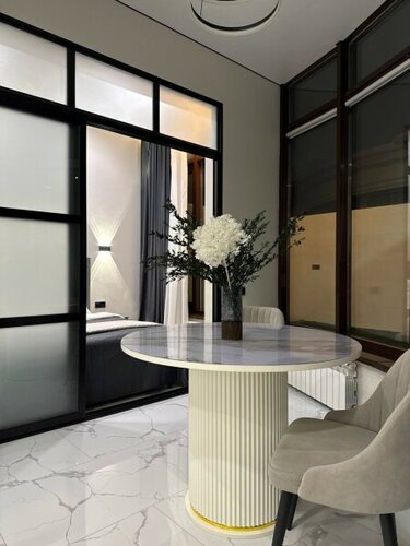 Апартаменты 🏙🌊 Современный пентхаус с панорамными окнами, террасой и видом на море в Махачкале