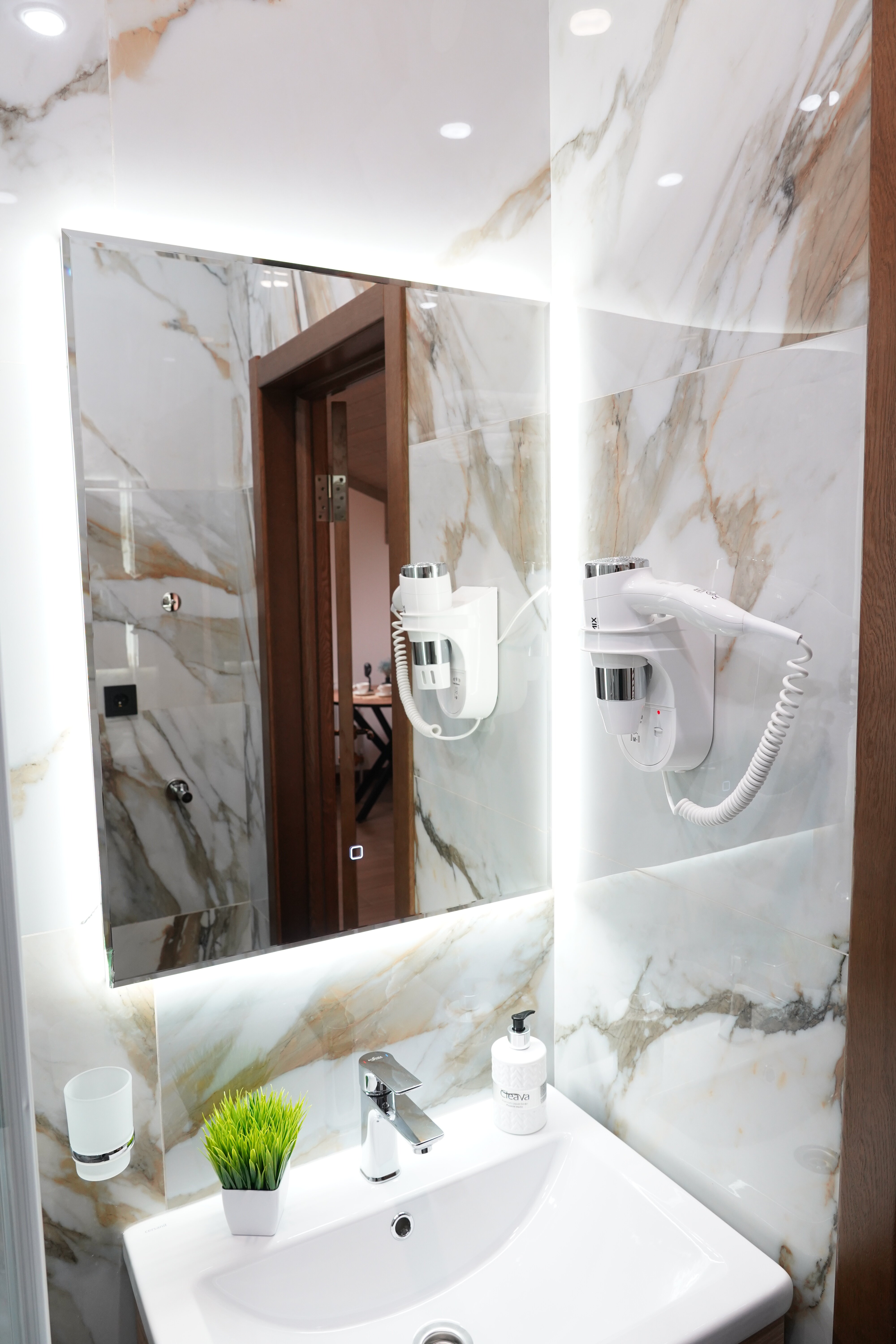 Двухместный номер с 1 кроватью или 2 отдельными кроватями и балконом