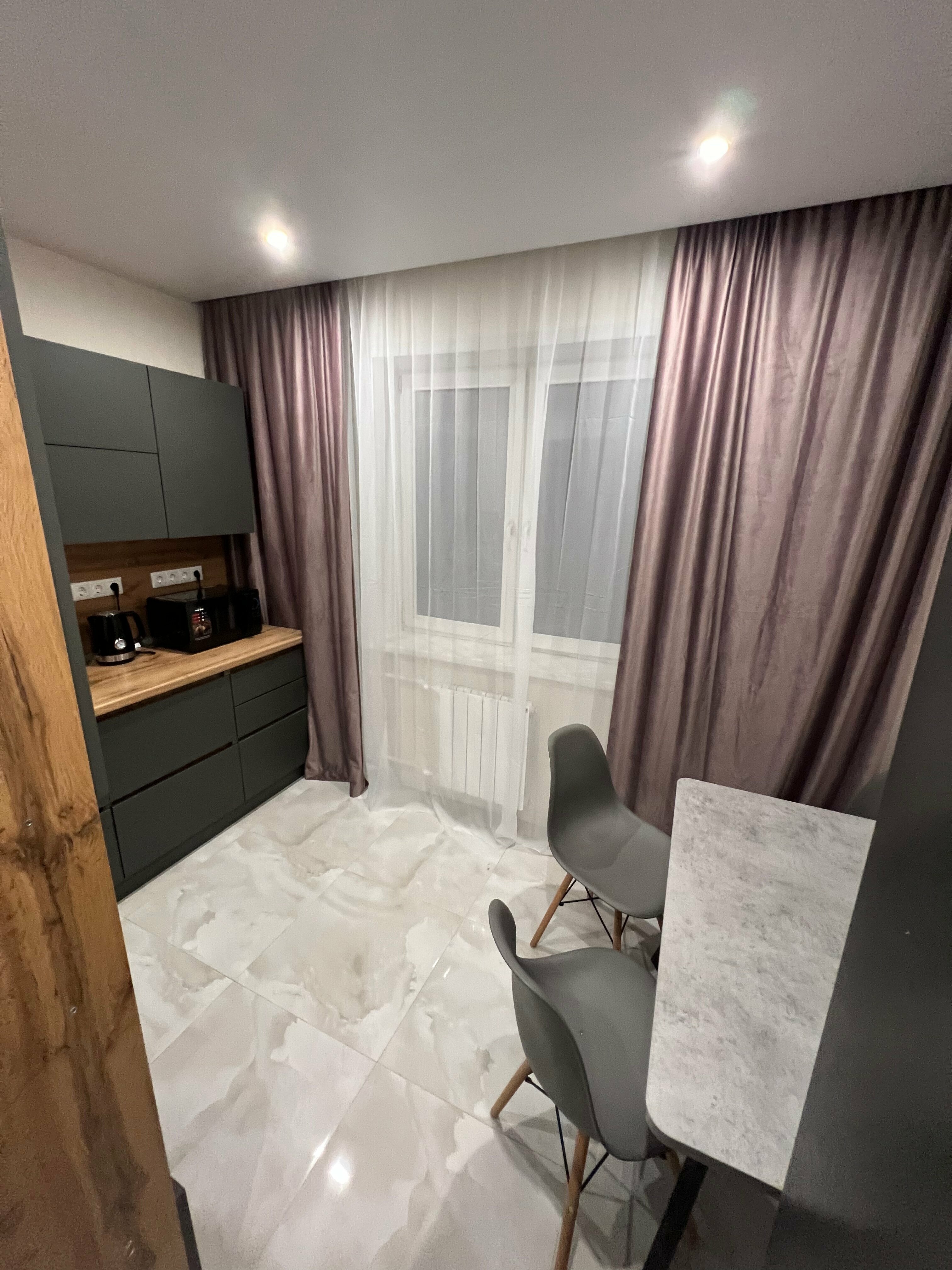 Трехместный номер «Комфорт» с душем