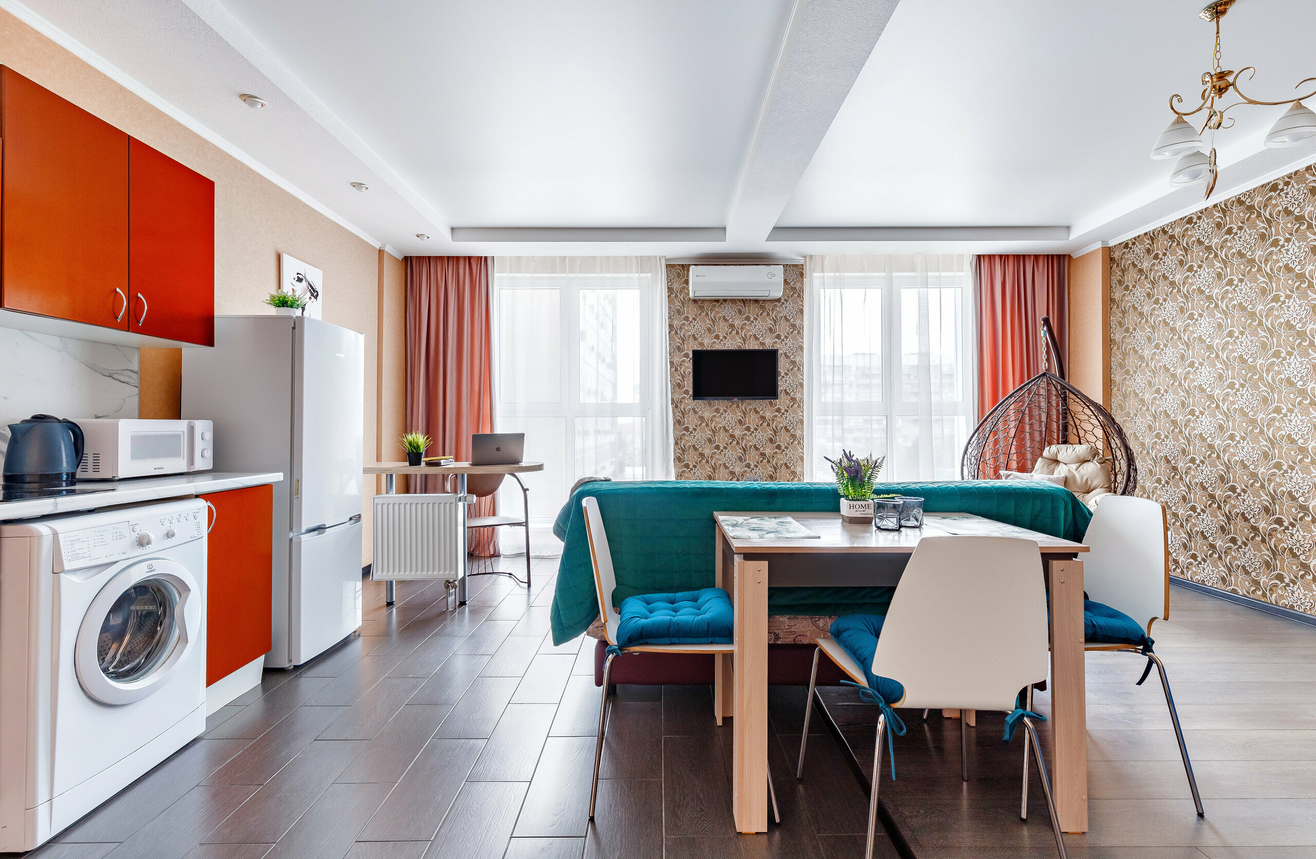 Номер-студия с кроватью размера «queen-size»