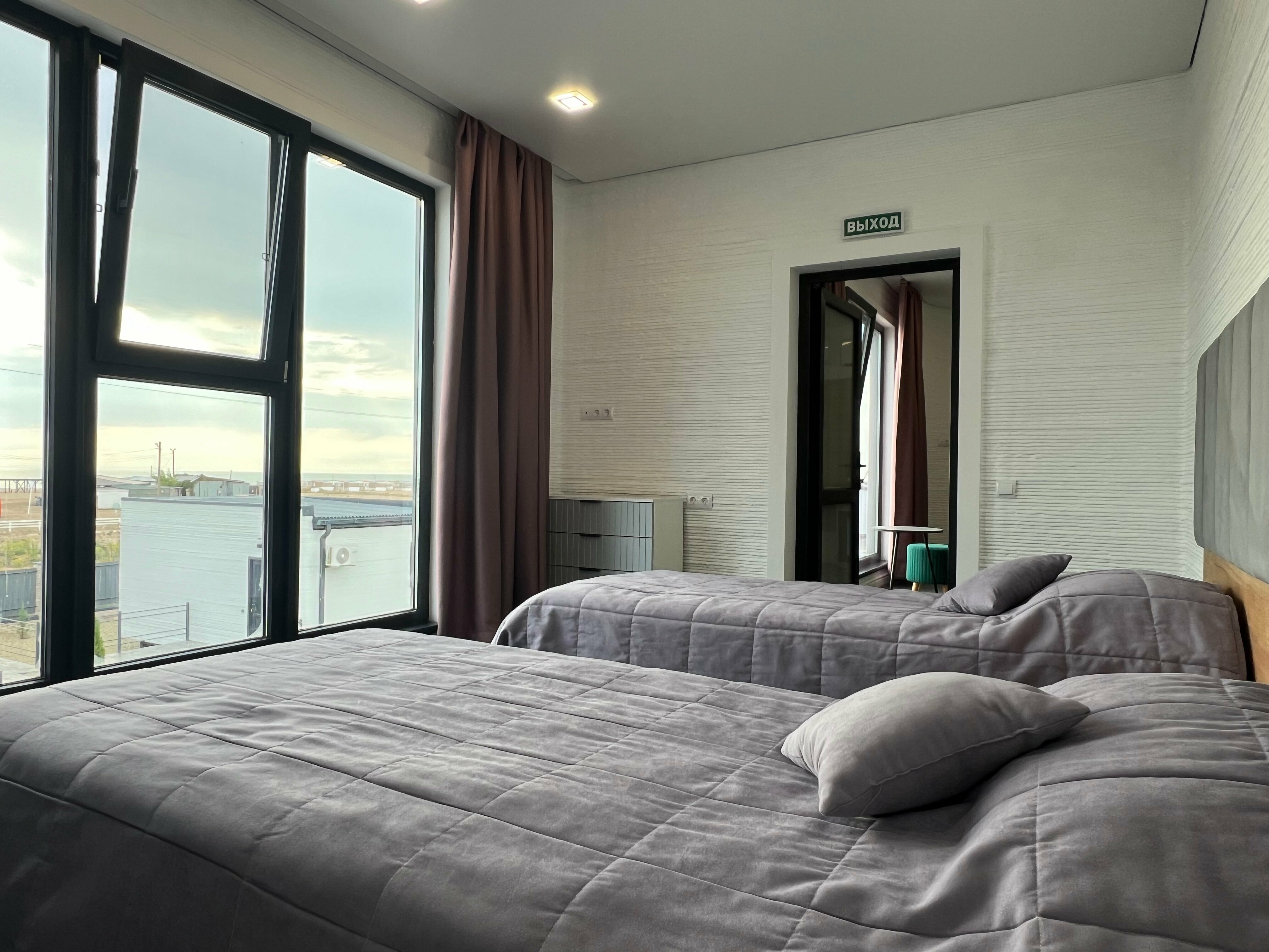 Четырехместный номер с балконом