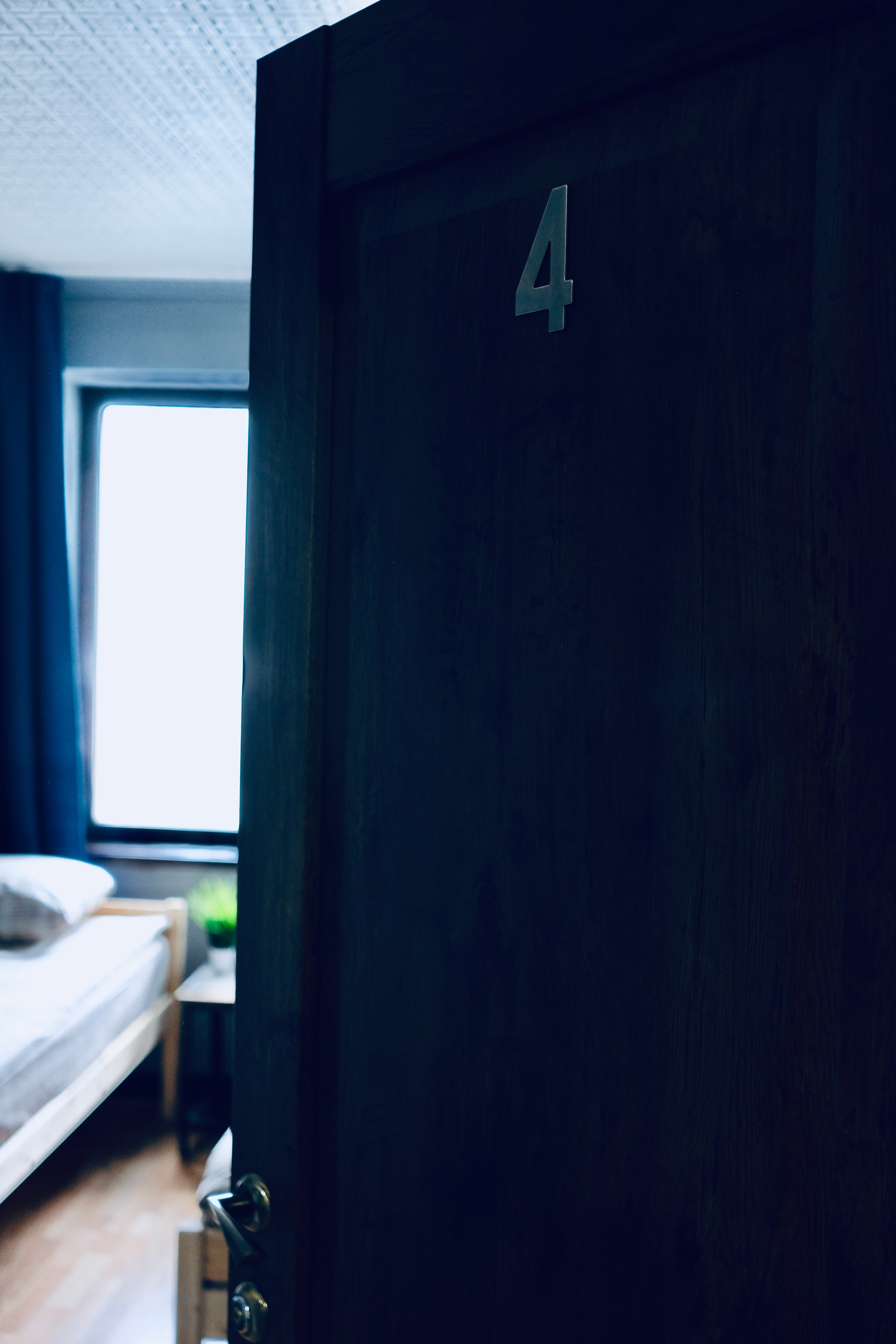 Двухместный номер с 2 отдельными кроватями и общей ванной комнатой