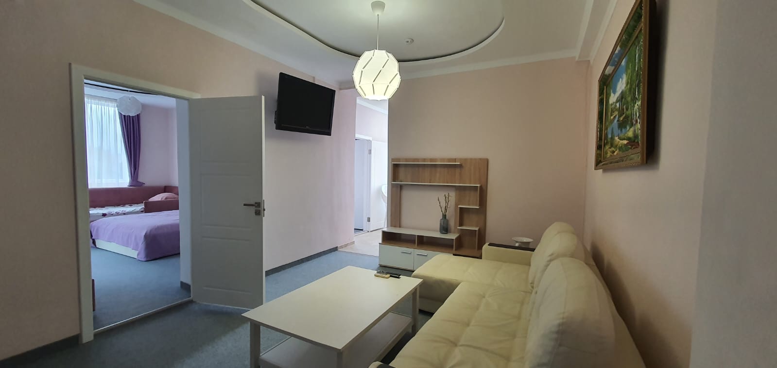 Трехкомнатные Апартаменты VIP с кухней двумя террасами с видом на море и горы