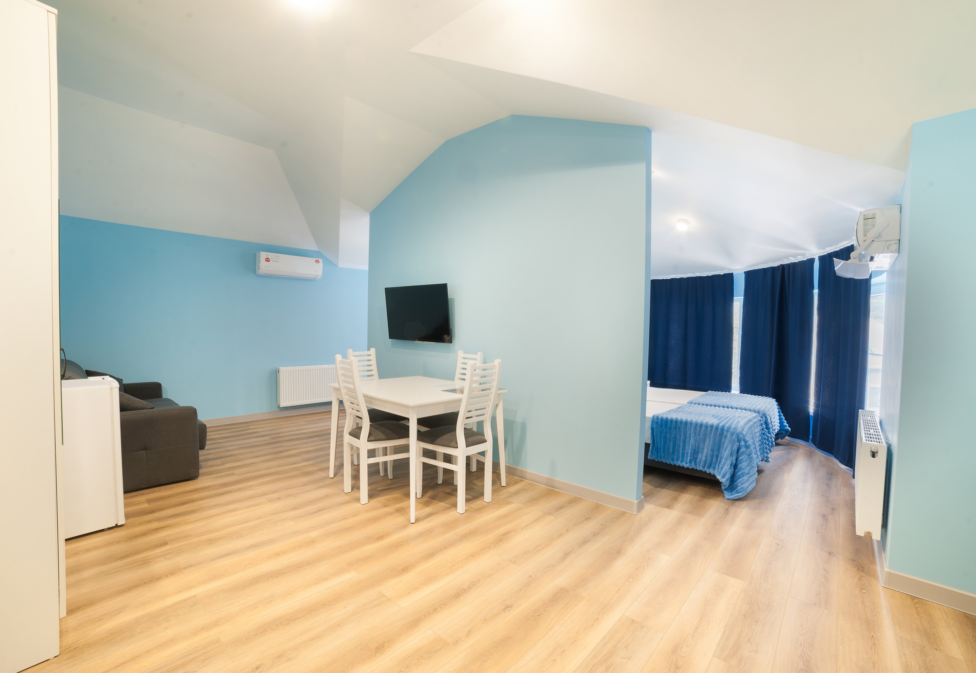 Номер-студия Делюкс