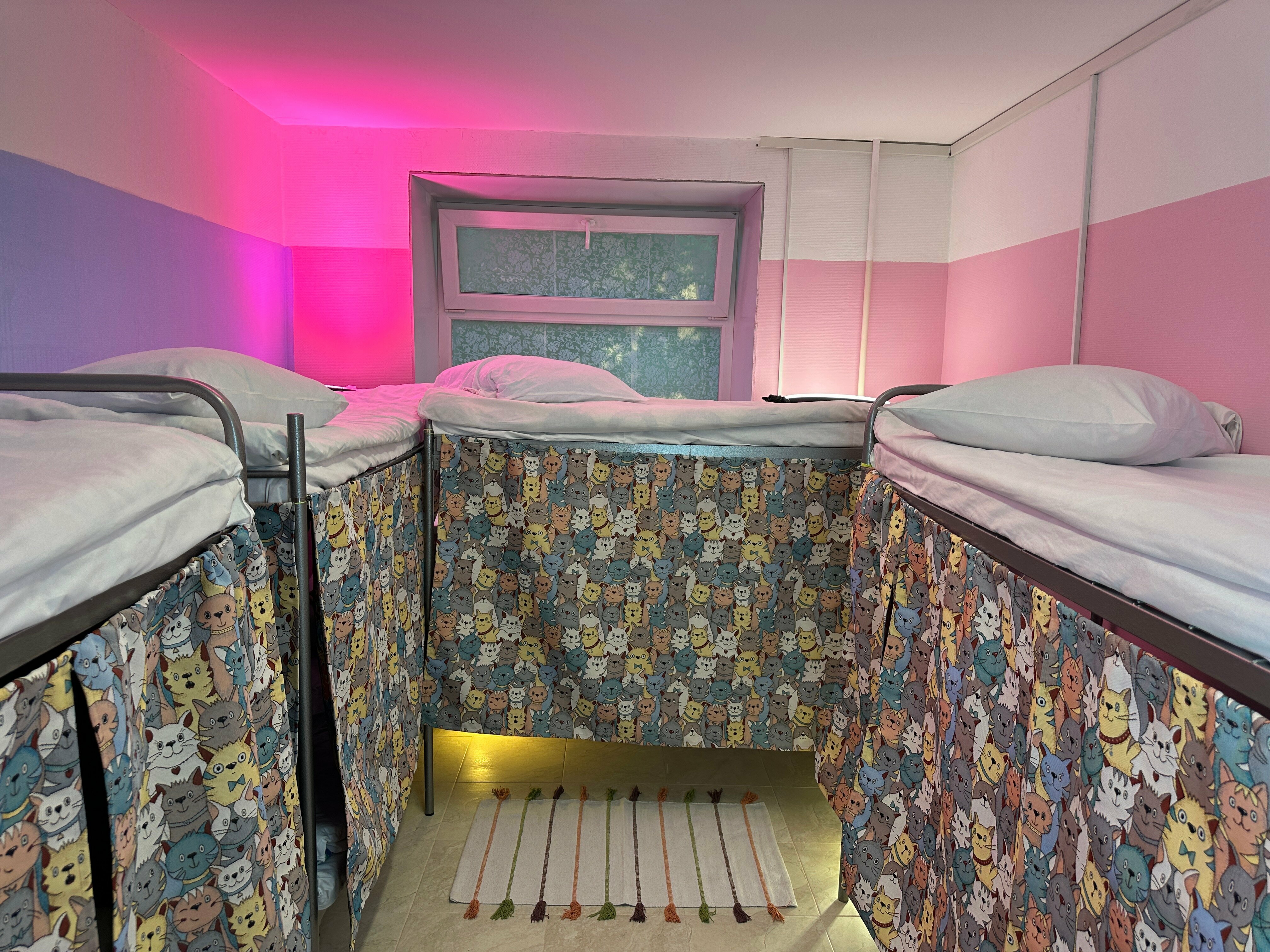 Кровать в общем номере для мужчин