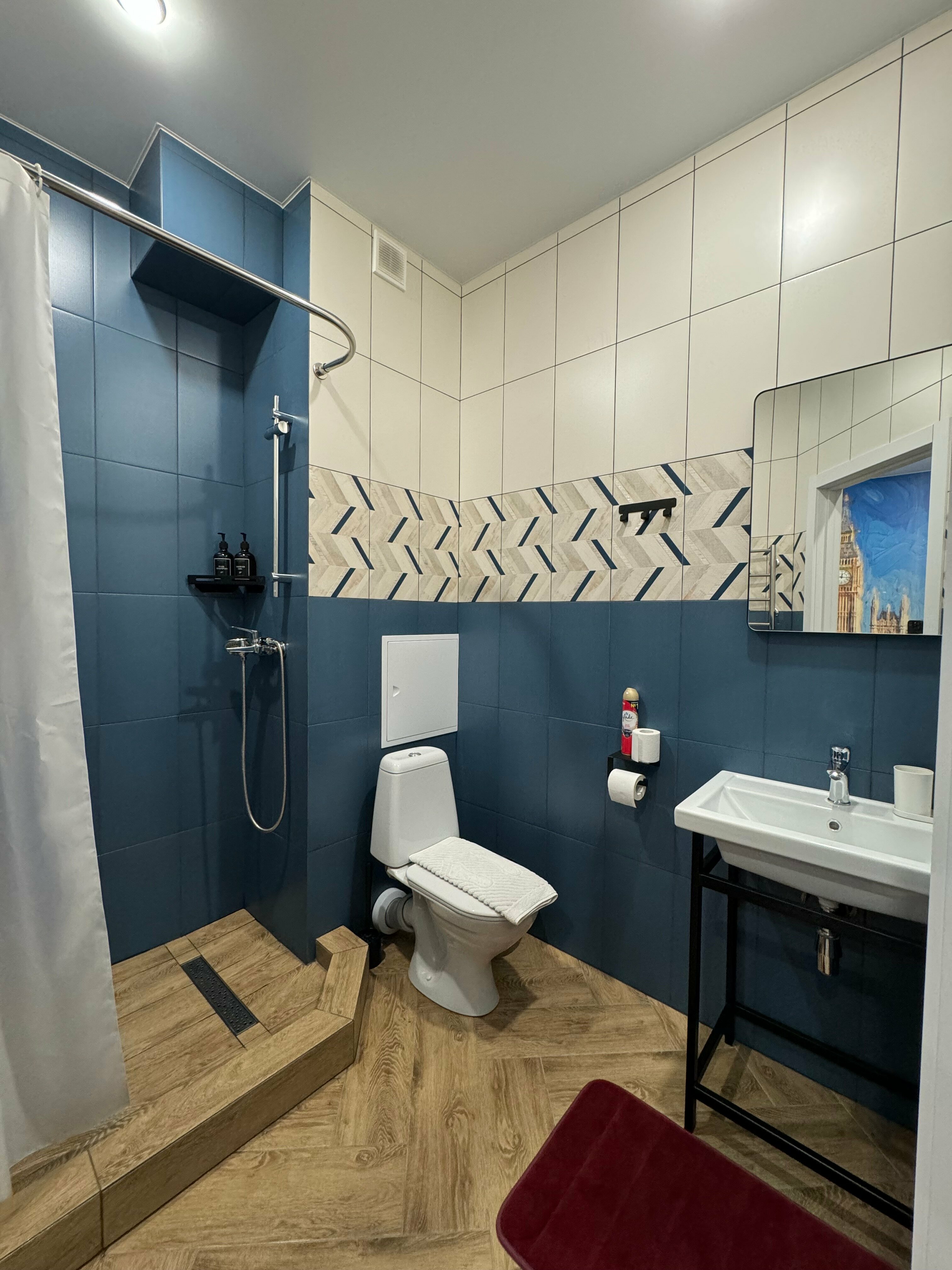 Четырехместный номер с душем