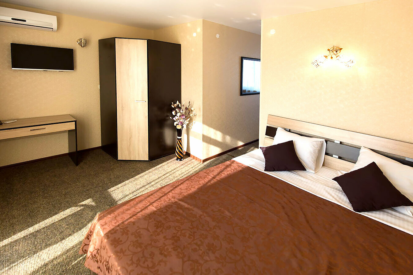 Четырехместный номер с балконом