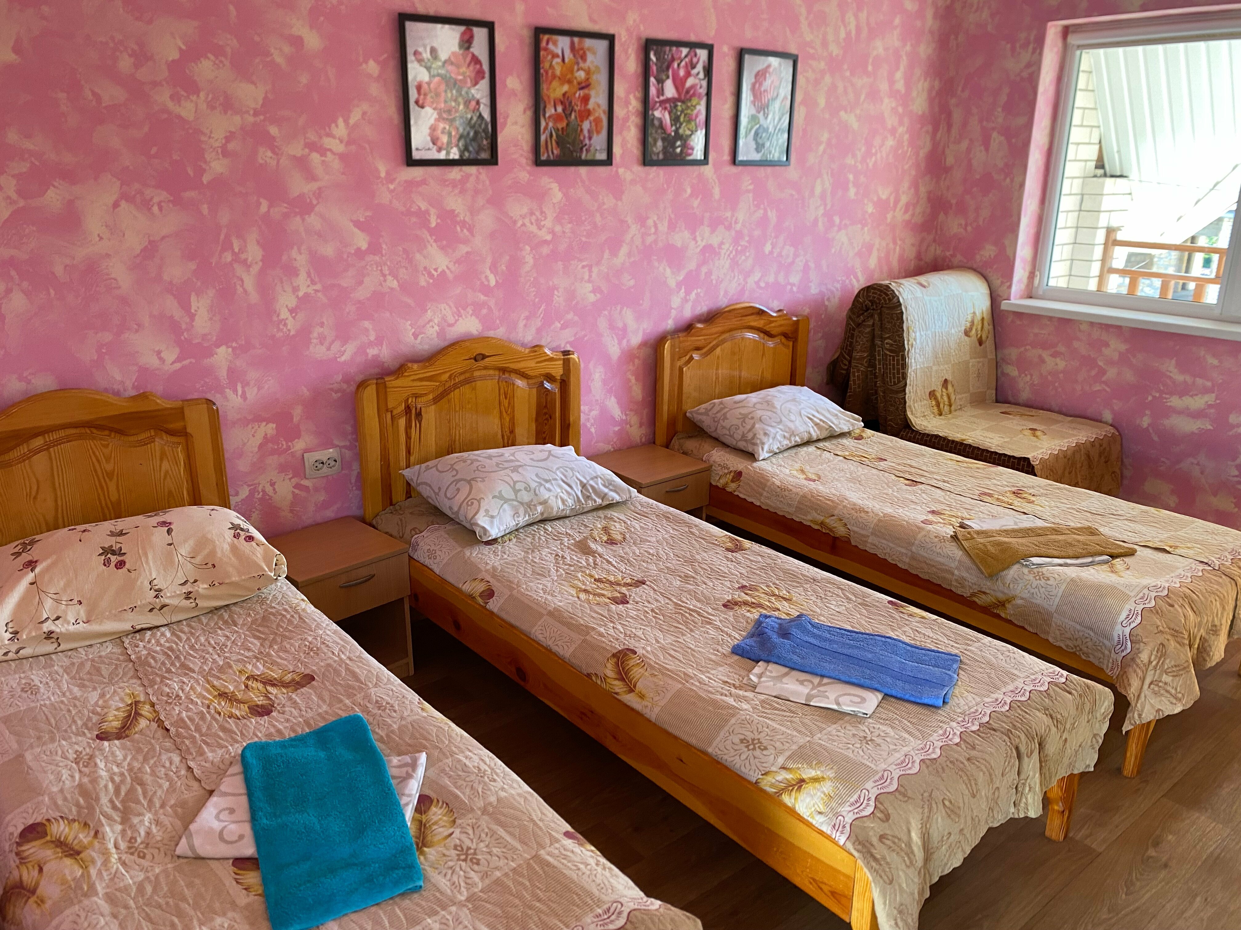 Четырехместный номер с балконом