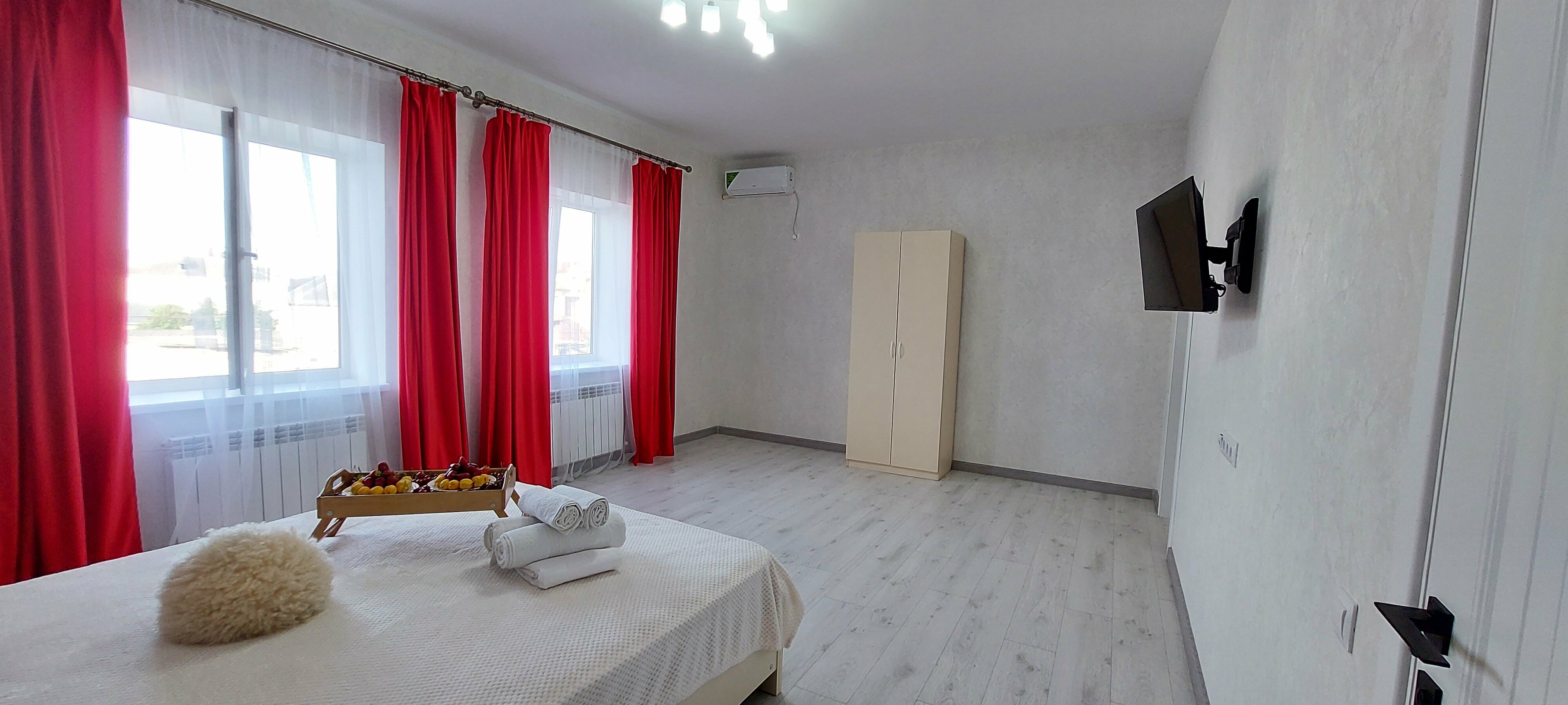 Трехместный номер с собственной ванной комнатой