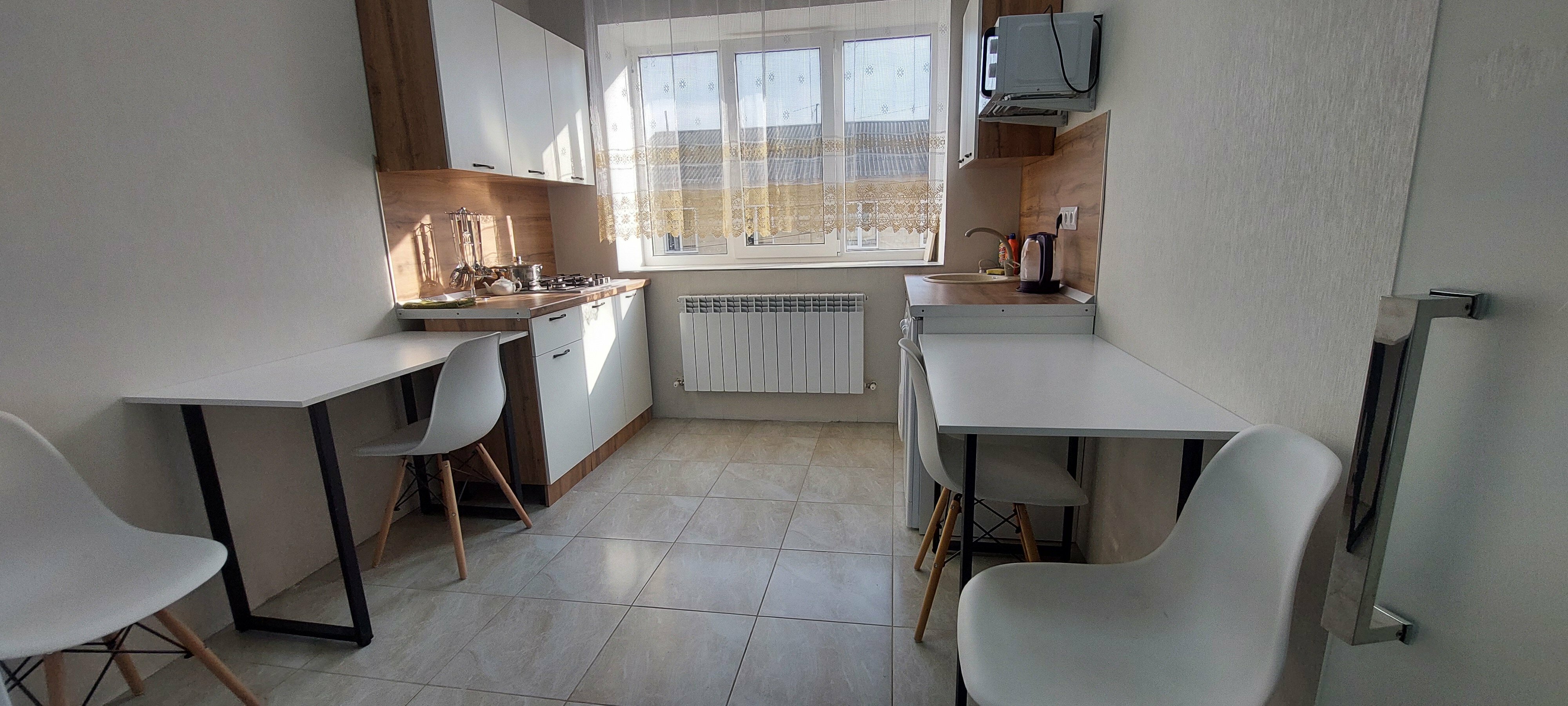 Трехместный номер с собственной ванной комнатой