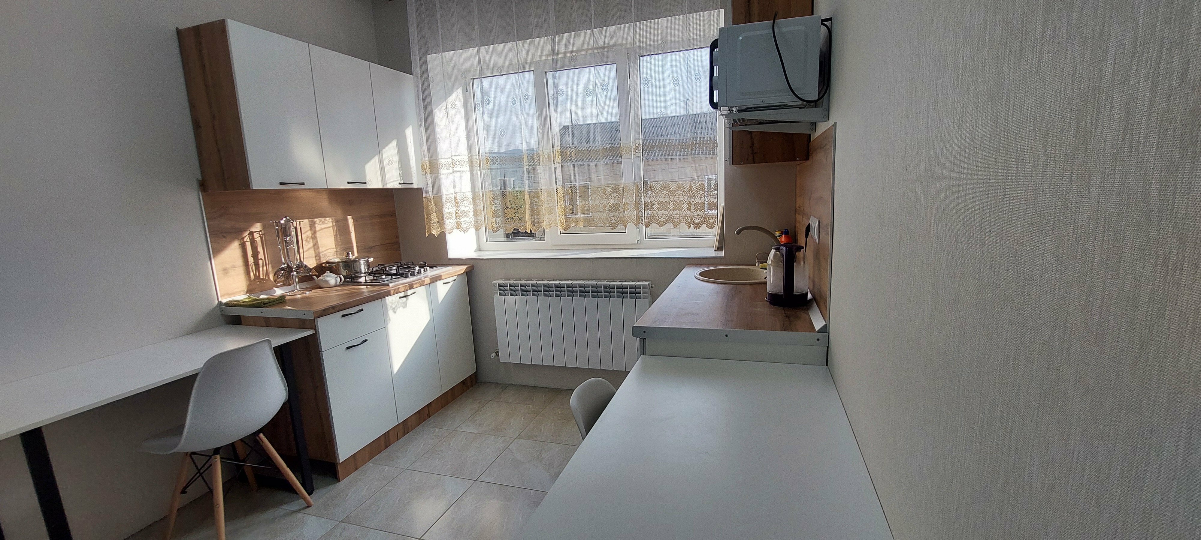 Трехместный номер с собственной ванной комнатой