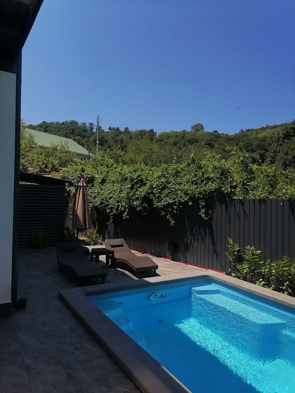 Дом с собственным бассейном