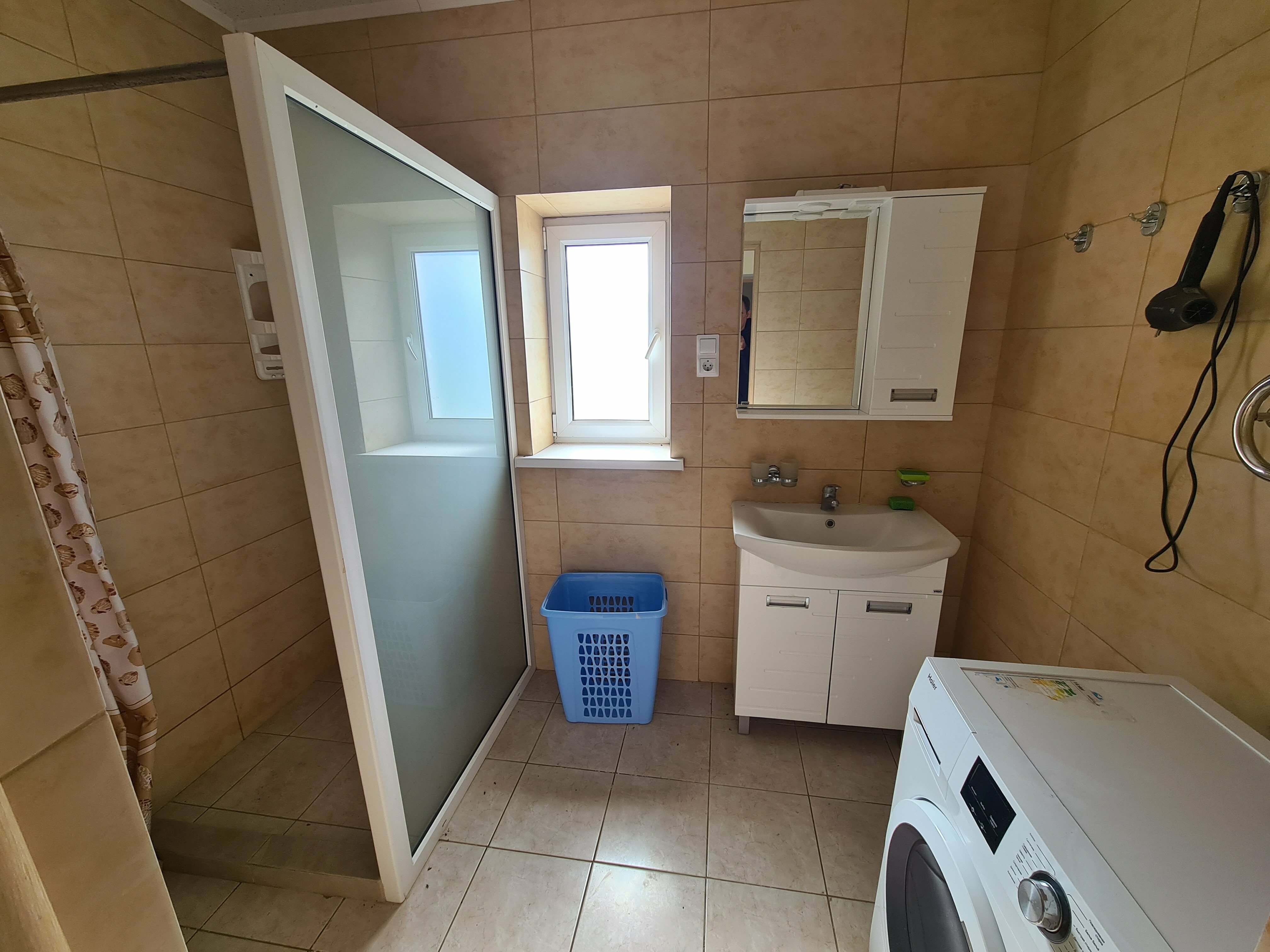 Второй этаж 120 м2 на 7-9 персон в двухэтажном доме