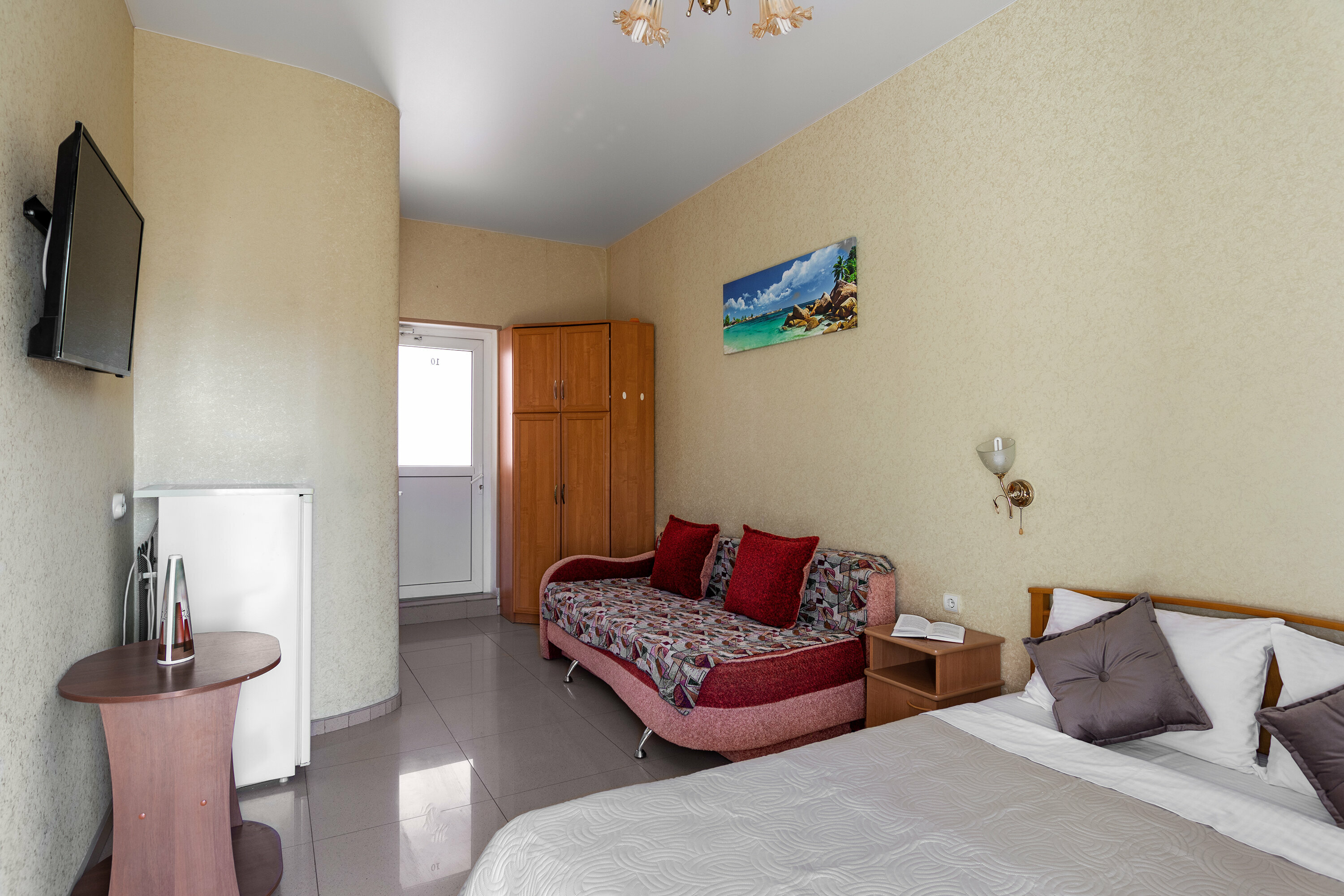 Четырехместный номер с балконом