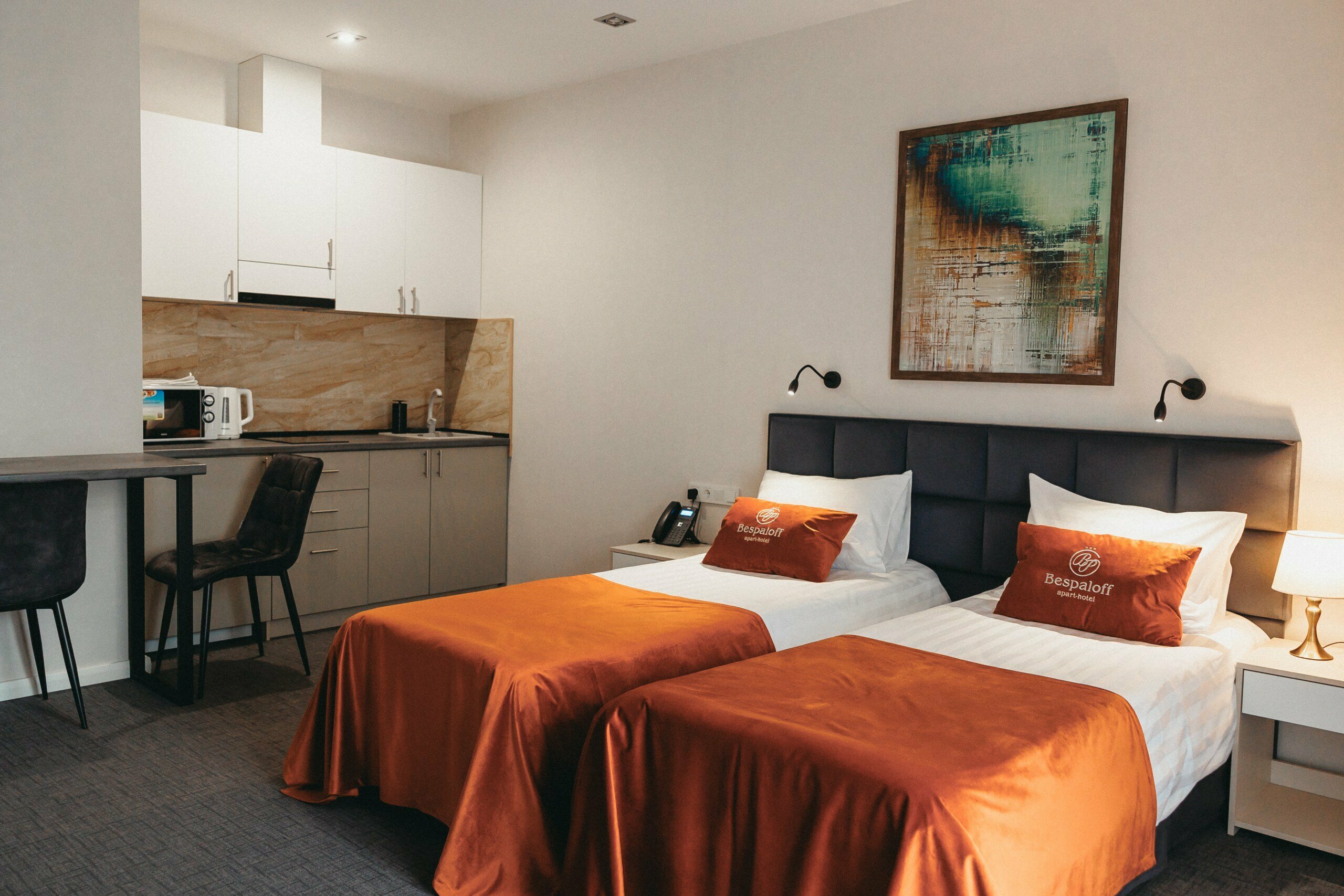 Двухместный номер с 2 отдельными кроватями и балконом