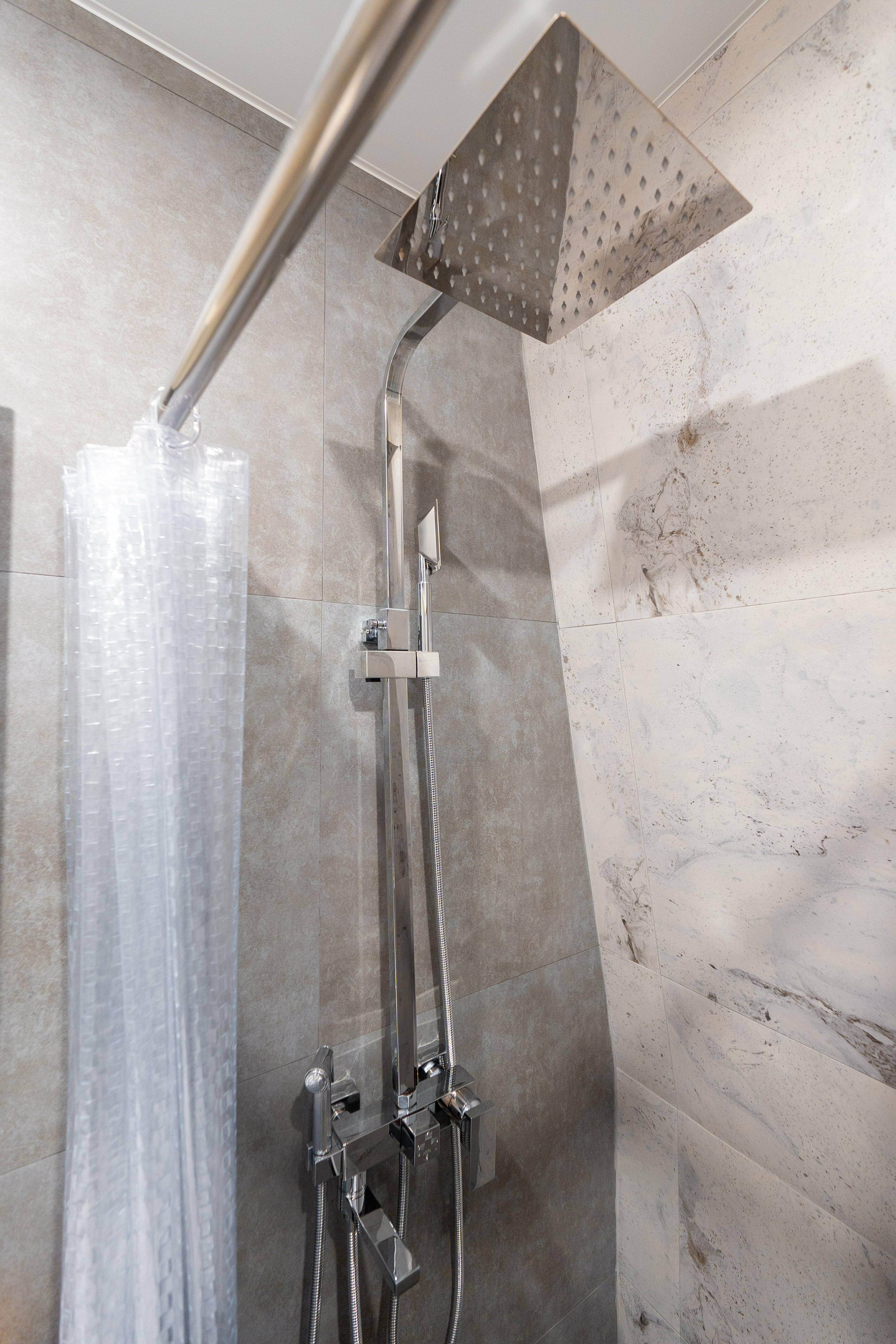 Трехместный номер с собственной ванной комнатой