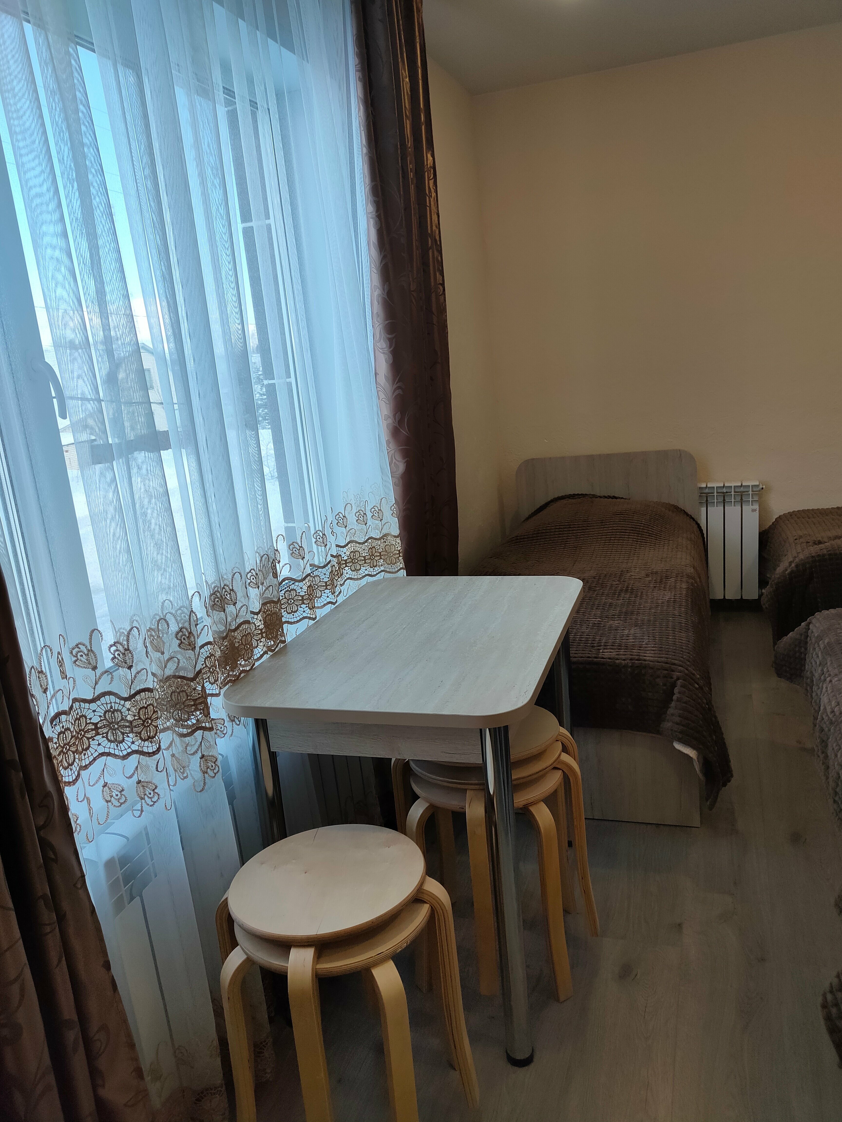 Четырехместный номер с ванной комнатой