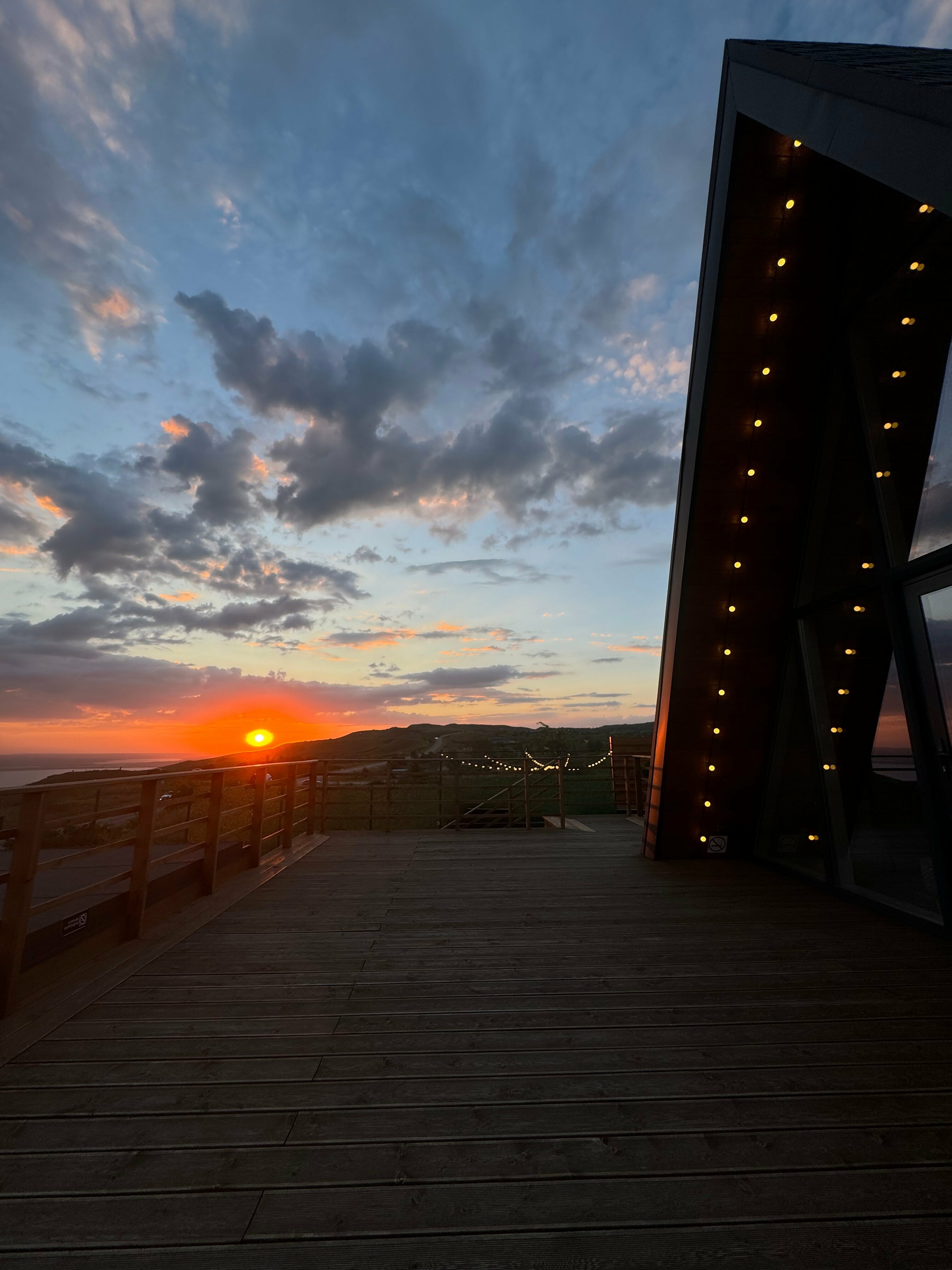 Дом с видом на озеро