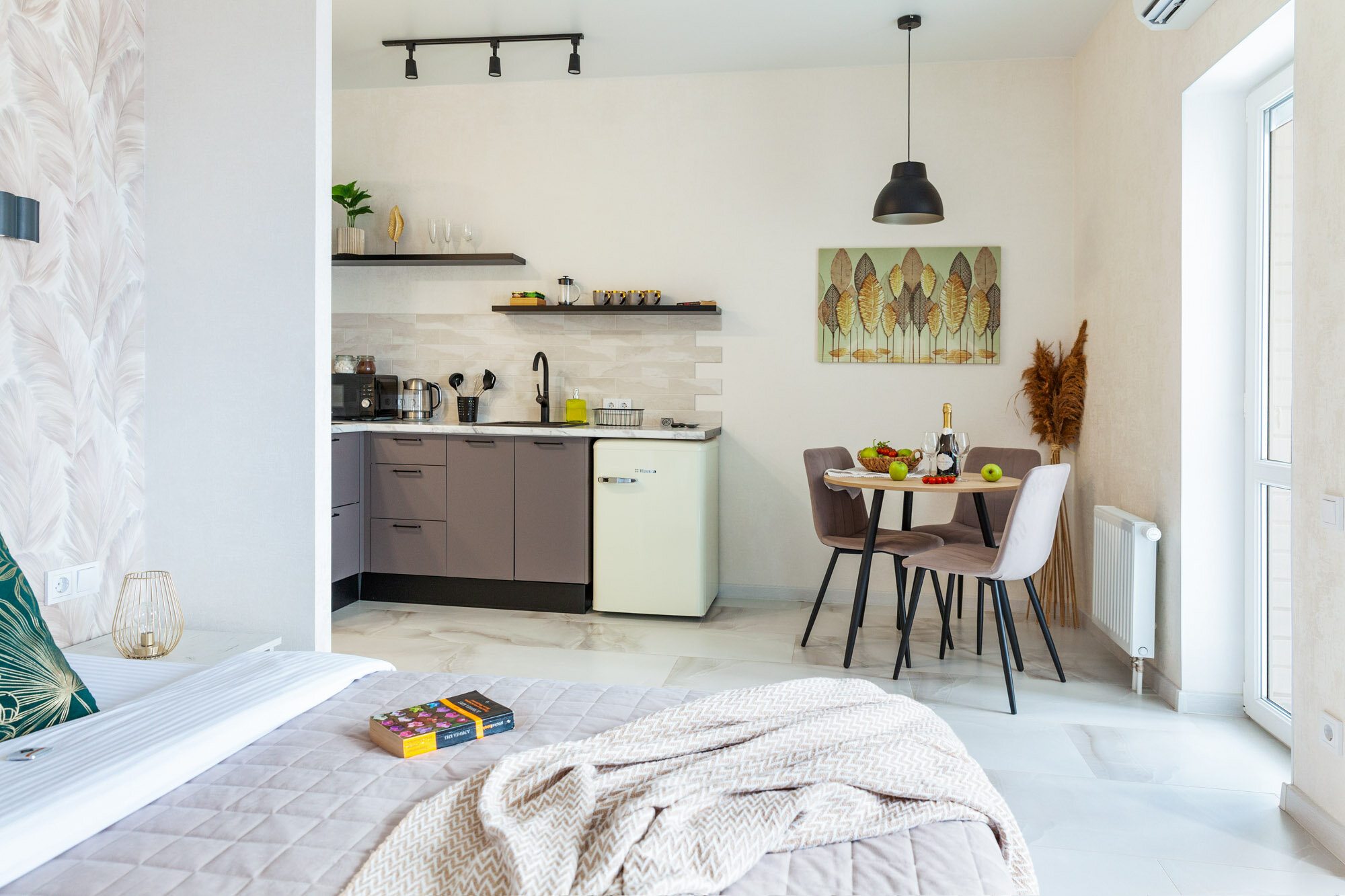 Апартаменты-студия с видом на море