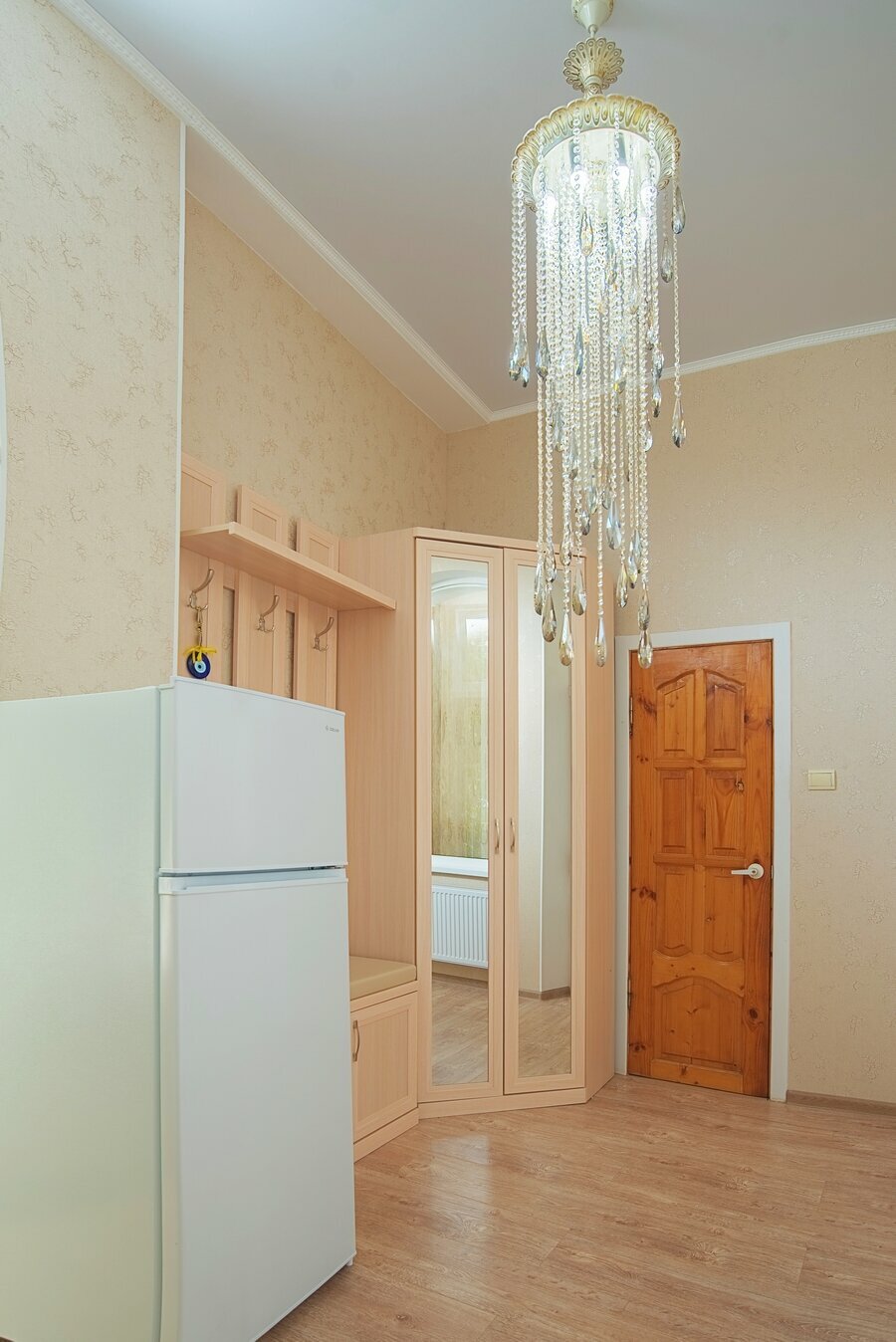 Двухкомнатный дом с 2 спальнями кухней  и террасой.