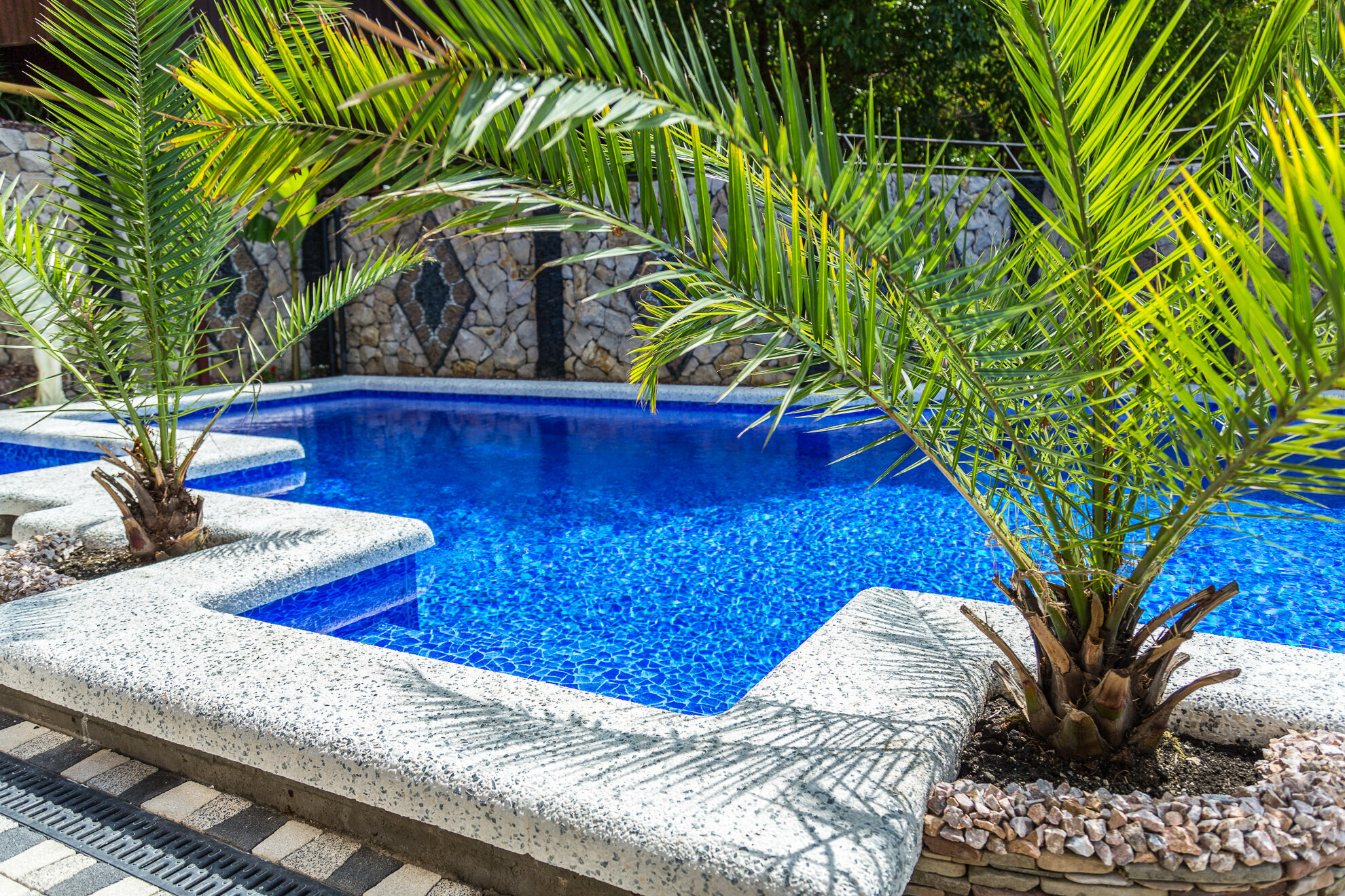 Двухместный номер с двуспальной кроватью и дополнительной кроватью