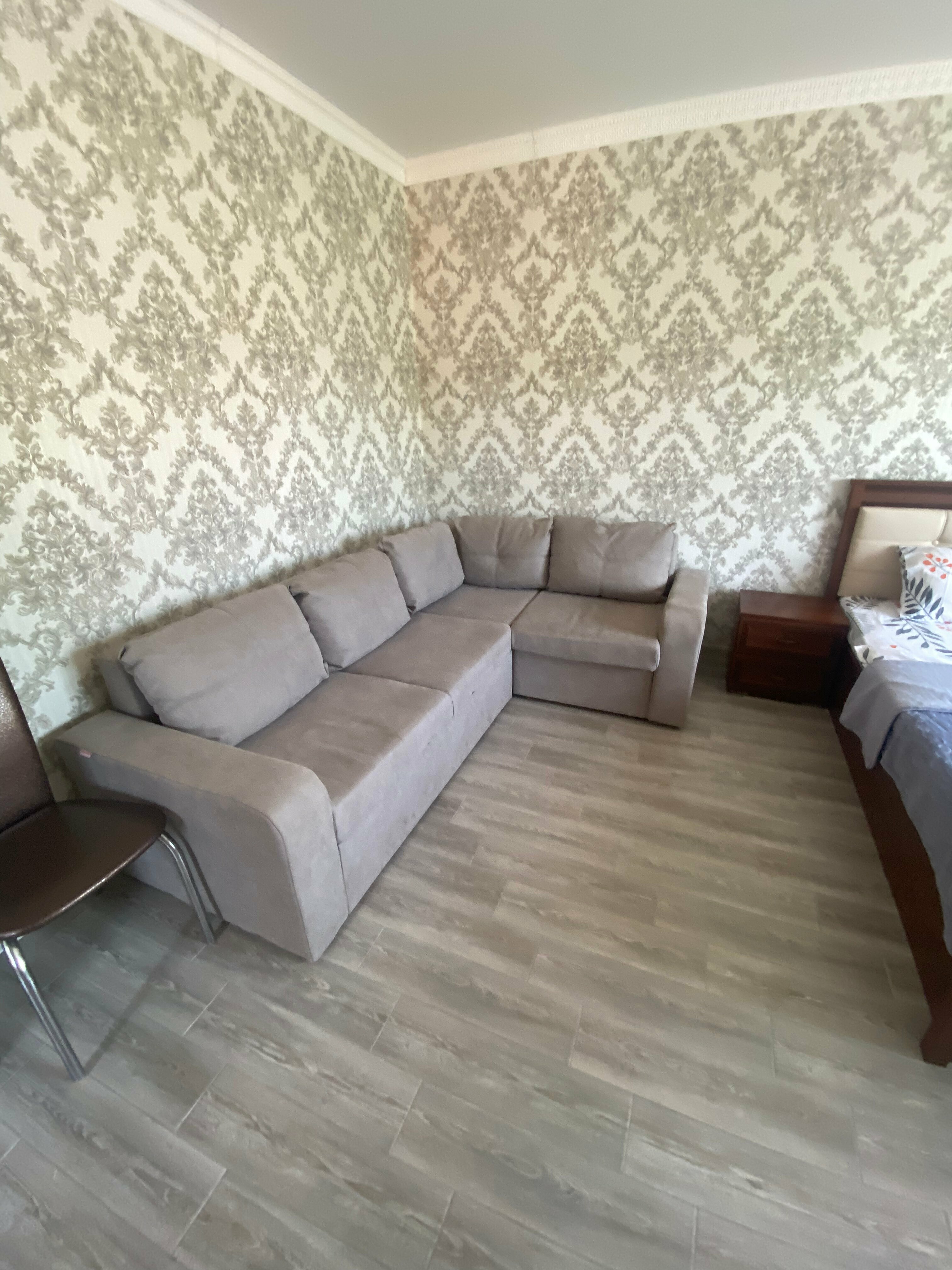 Трехместный номер «Комфорт» с душем