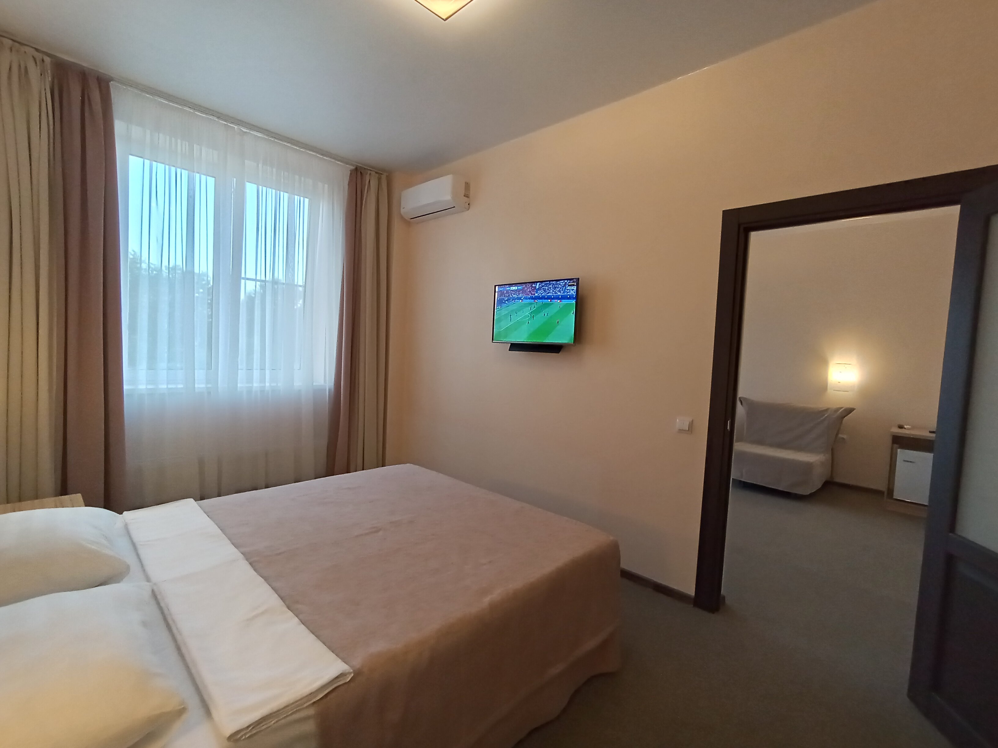 Улучшенный четырехместный номер