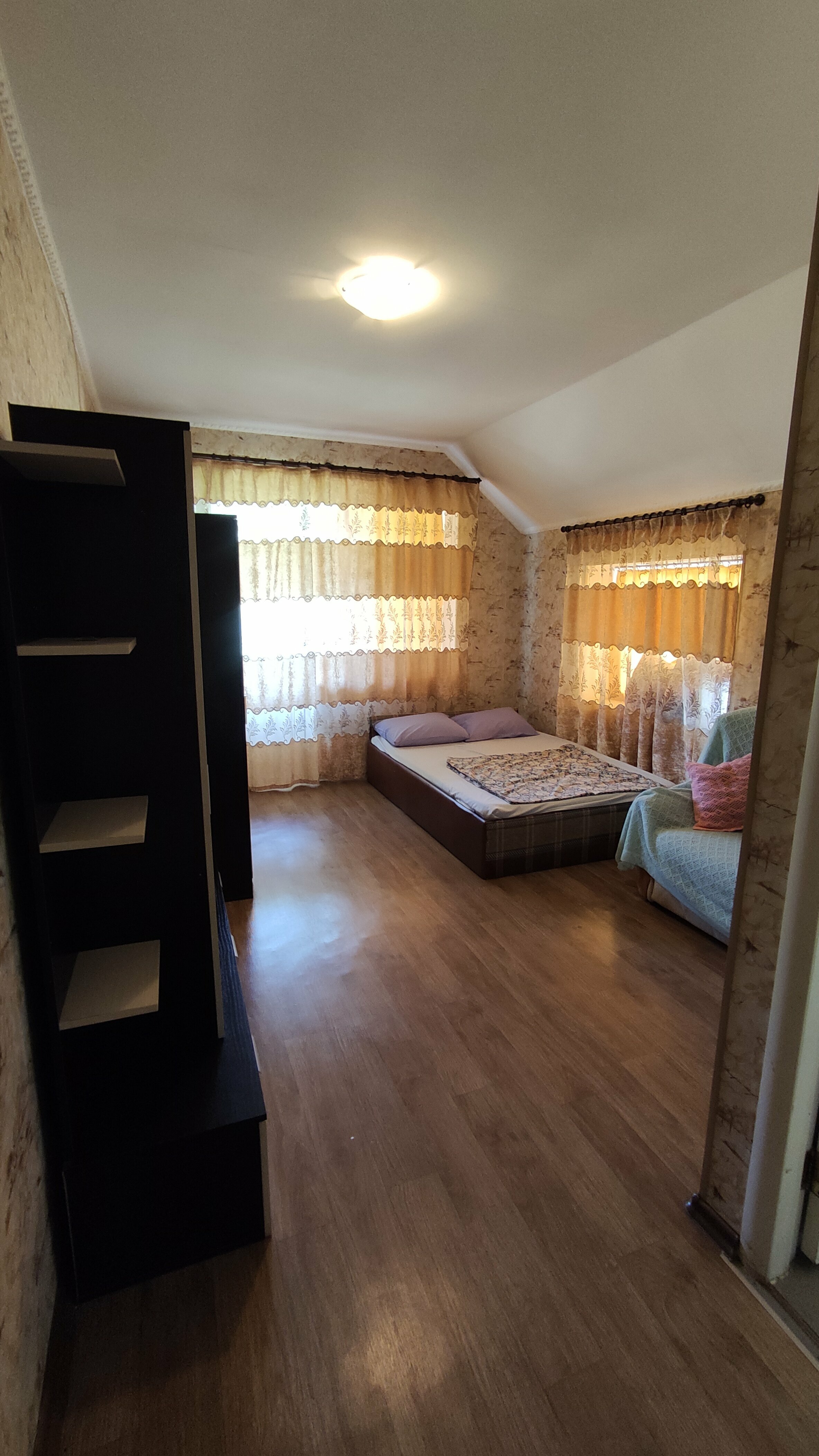 Трехместный номер с балконом