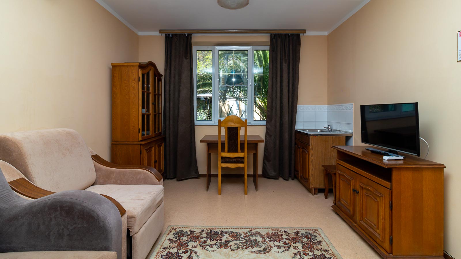 Апартаменты с балконом