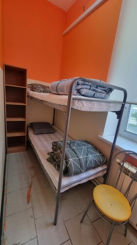 Двухместный номер с 1 кроватью или 2 отдельными кроватями и общей ванной комнатой в Уютный Дом