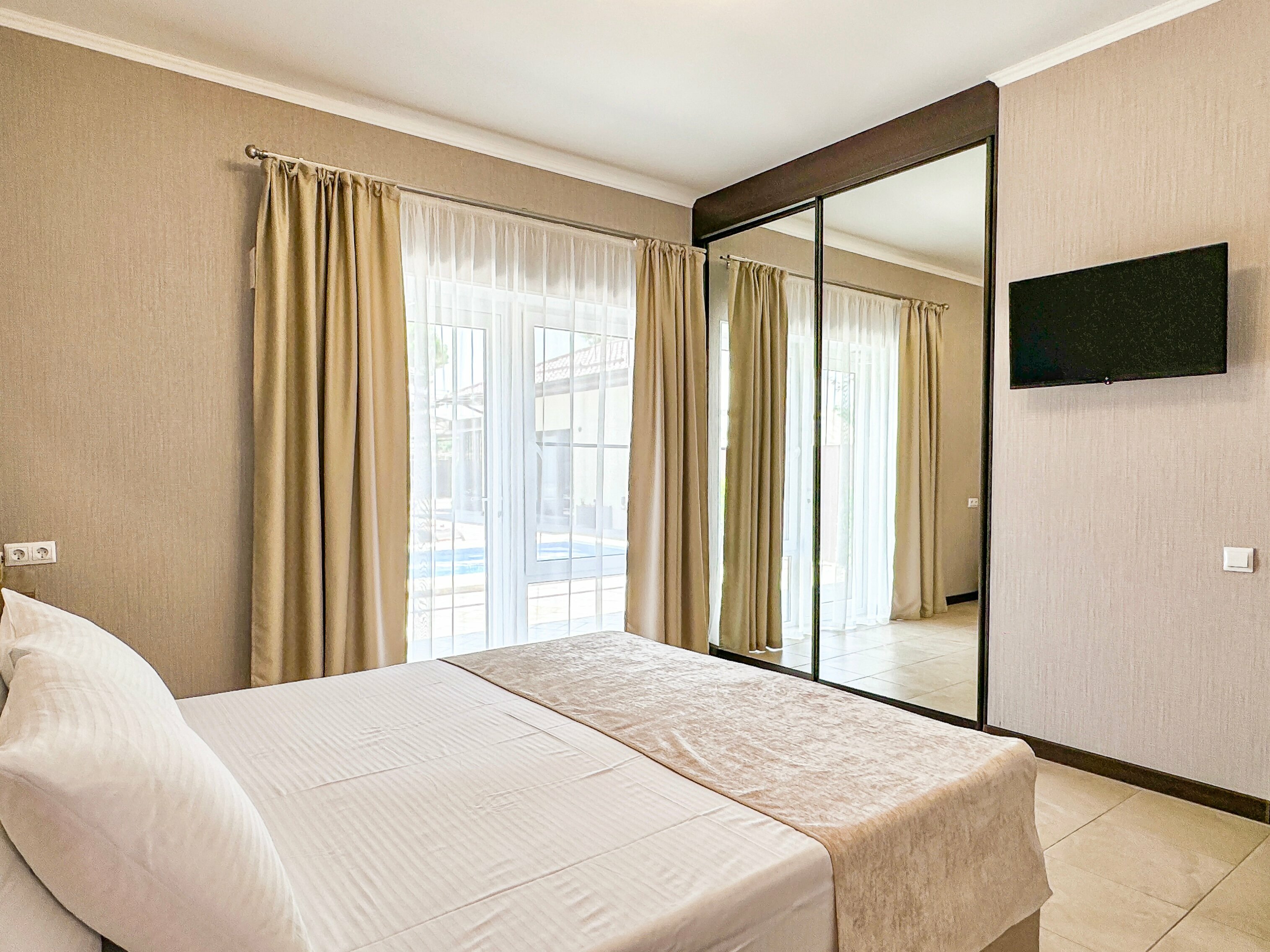 Дом с 4 спальнями