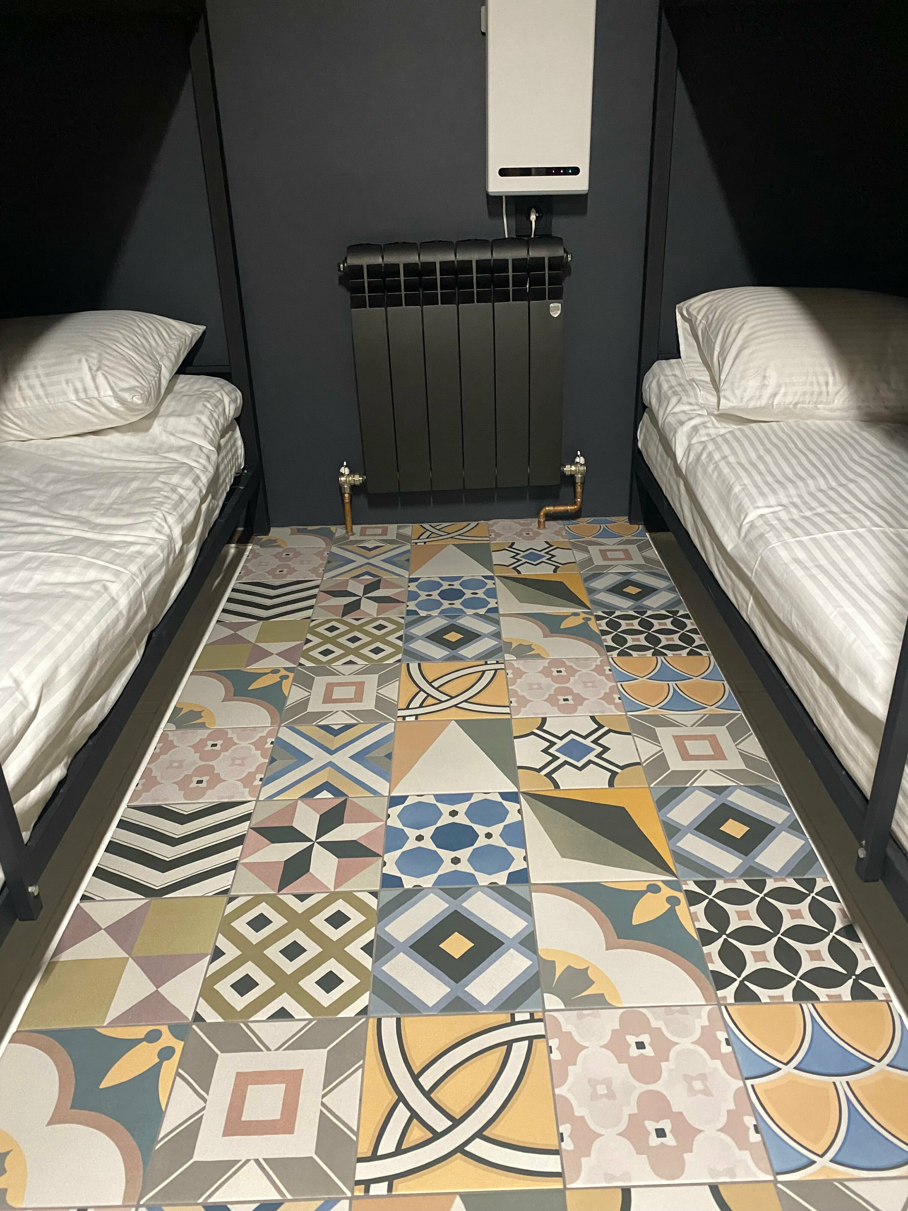 Кровать в общем 8-местном номере