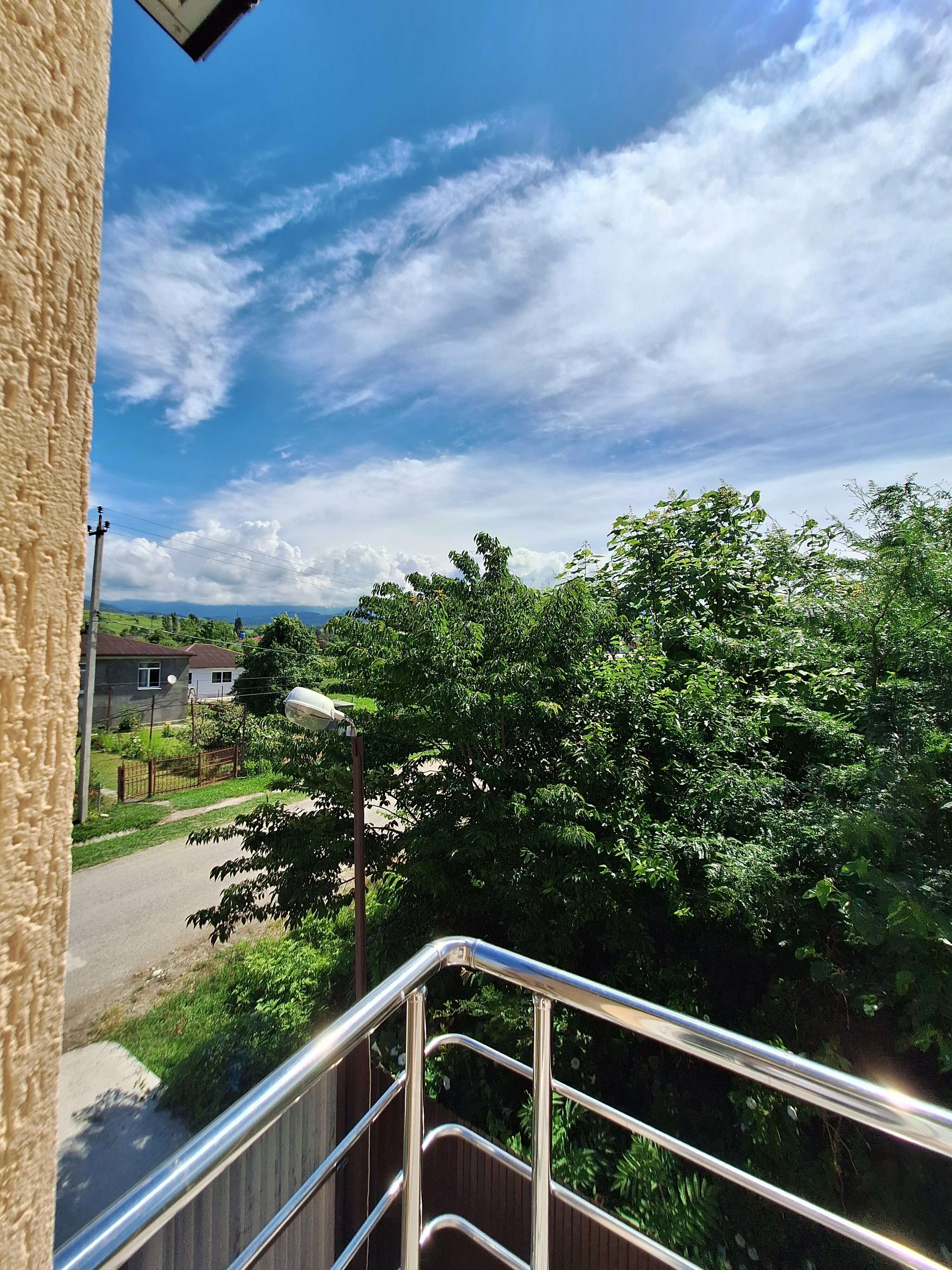 Трехместный номер с балконом