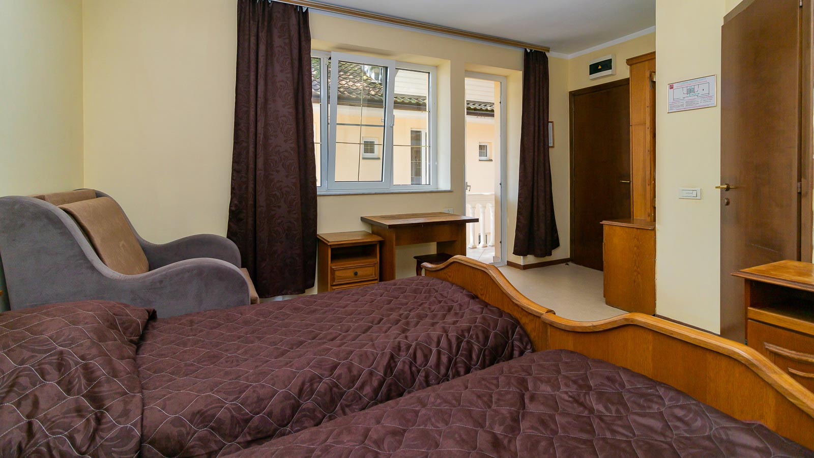 Стандартный двухместный номер с 1 кроватью или 2 отдельными кроватями и балконом