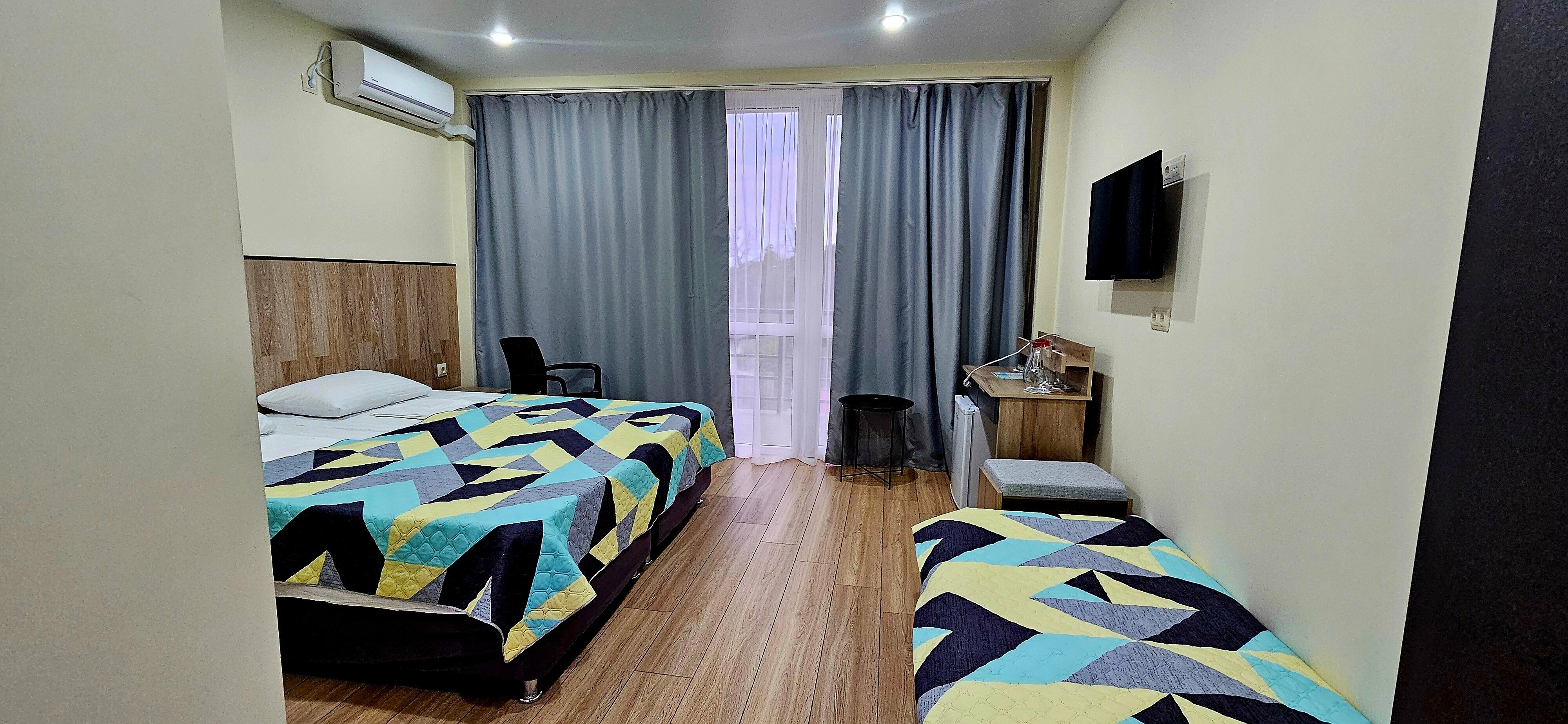 Семейный номер с видом на море